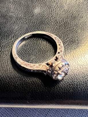 Antiqued Sterling Silver Ring W Rhinestone  4.1g