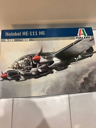 Vtg Model Airplane:  Italeri HEINKEL HE 111 H6 1/72 Plastic Airplane Model Kit  Open Box