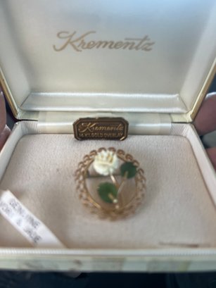 Antique Gold Filled Signed Krementz Carved Jade Rose Pin Brooch Original Case