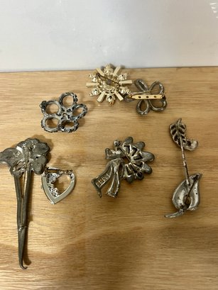 8 STUNNING Vintage And Antique Rhinestone Pins And Brooches