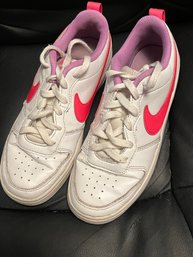 Nike Shoes Ladies Size 4.5