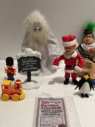 MEMORY LANE SANTA CLAUS IN COMING TO TOWN COMPLETE SET