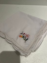 10 16 X 16 Embroidered Dinner Napkins