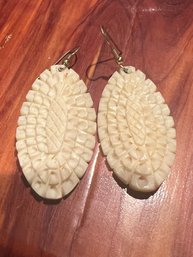 Vintage Pineapple Earrings Bone