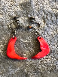 Wow!! Vintage Screw Back Red Coral Earrings!!