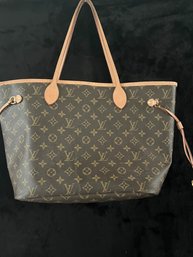 Authentic Louis Vuitton LV Neverfull Purse Bag Like New