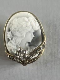 Vintage Cameo Brooch