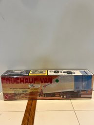 AMT Retro 649/06 Fruehauf Van 1/25 Beaded Trailer New Sealed Box Model Kit 125