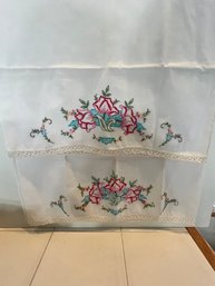 Vintage Embroidered Pillowcases 20 X 30
