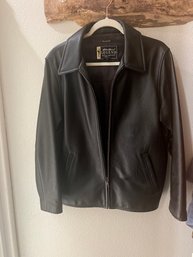 Eddie Bauer Legend Stine Leather Jacket Women's Size M Petite Black Heavy Coat