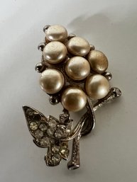 Vtg Gold Tone Faux Pearl Grape Bunch Dangle Brooch Pin
