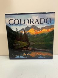 COLORADO (AMERICA) By Tanya Lloyd - Hardcover **BRAND NEW**