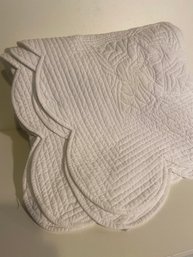 48x48 White Quilted Throw