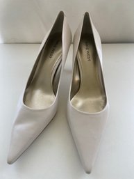 Brand New Nine West Pointed Toe White Leather Heels  Size 7.5