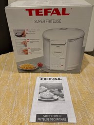 Tefal Deep Fryer   2 Pound Capacity