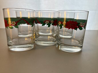 Set Of Six  Christmas Wreath Themed Rocks Glasses