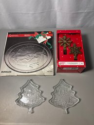 3 Glass Christmas Serving Trays And 2 Stocking Holders