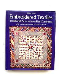 Embroidered Textiles, Hardcover Illustrated