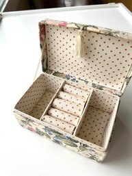 Shabby Chic Style Soft Cushion Fabric Jewelry Box
