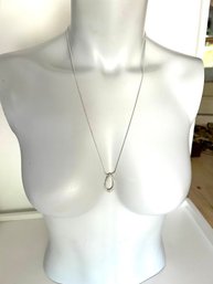 Faux-Diamond In Ovid Pattern Pendent Necklace