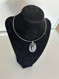 Modern Beautiful Flex Pendent Necklace Gray/Chrome