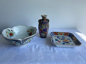 2 Vintage Imari Dishes & Small Satsuma Vase