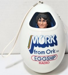 VINTAGE 1979 ROBIN WILLIAMS TV SHOW MORK FROM ORK EGGSHIP TRANSISTER RADIO