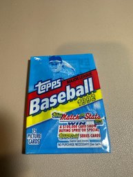 Sealed Topps MLB 1992 Cards