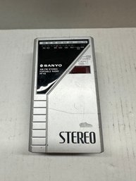 Vintage Sanyo Portable Radio Stereo