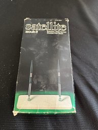 Vintage Satellite Double Pen Base