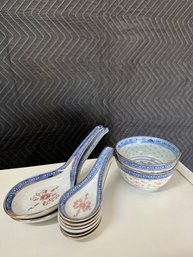 2 Bowls And 8 Spoons - Made In China