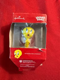 Hallmark Looney Tunes Ornament