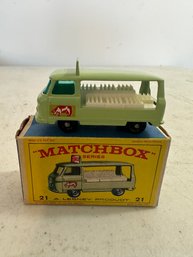 Matchbox Lesney Milk Delivery Truck No.21  Made In England