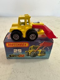 Matchbox Superfast Tractor Shovel No.29 Made In England