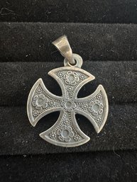 .950 Silver Celtic Cross 6.2 Grams