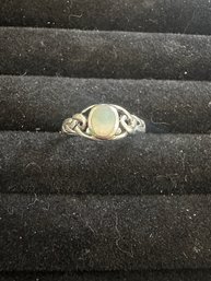 Sterling Silver Stone Ring 2.1 Grams Size 5