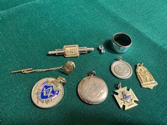 Lot Of Assorted Of Jewelry
