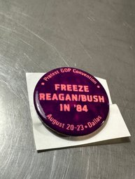 FREEZE REAGAN/BUSH IN '84 Button
