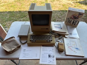 Apple Macintosh Computer W/accessories