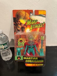 Sealed Mars Attacks Martian Trooper Figure Chaos Ray Blaster 1996 Trendmasters