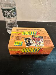 1988-89 OPC OPEECHEE Hockey Sticker Box 48 Packs