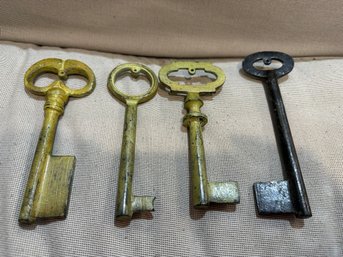 Metal Decorative Keys
