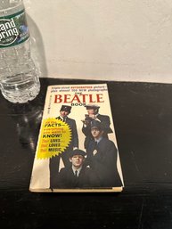 1964 THE BEATLE BOOK Facts 1st Lancer Paperback