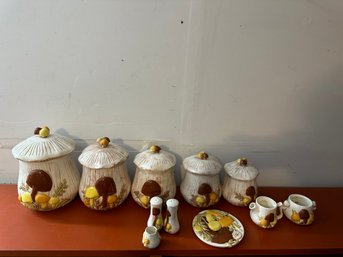 Vintage Arnels 1973 Ceramic Mushroom Canister Set