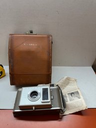 Polaroid J33 Land Camera W/case