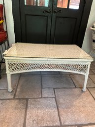 Vtg White Wicker Coffee Table W/ Glass Top