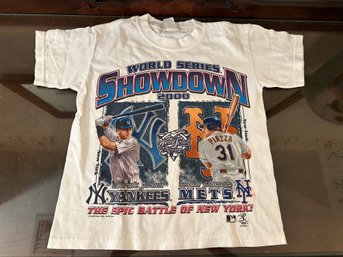 World Series Showdown 2000 NY Mets Vs NY Yankees Youth Medium T-shirt