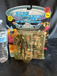 Sealed Star Trek Hugh Borg Action Figure By Playmates