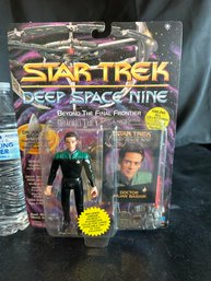 Sealed Star Trek DS9 Playmates Dr.Julian Bashir Action Figure