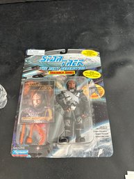 Sealed Star Trek STNG WORF Klingon Attire HOLODECK MOC Action Figure